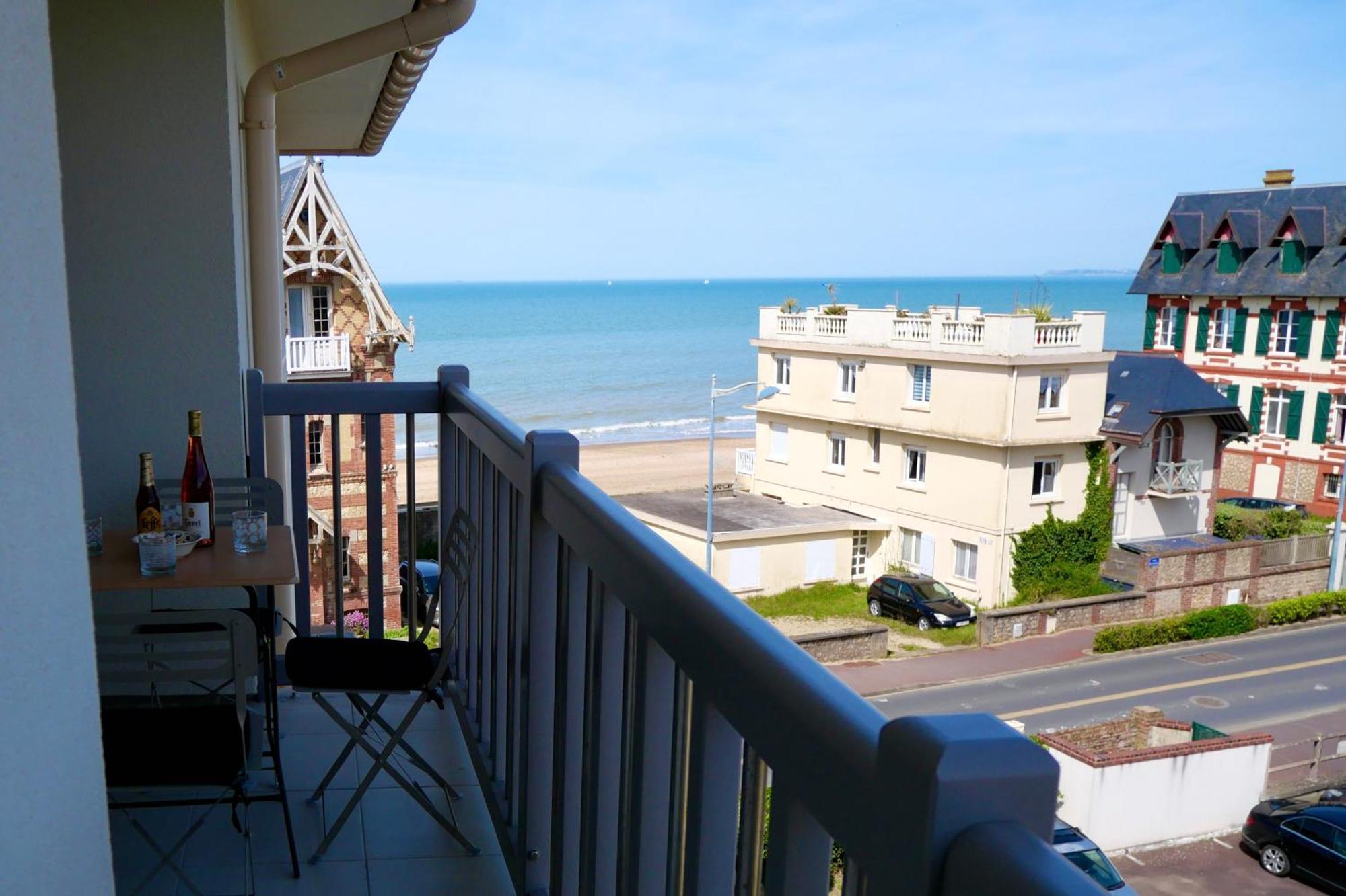 Appartement Vue Mer - 30 M De La Plage - 5 Minutes A Pied Du Centre Ville Et Du Casino Villers-sur-Mer Exterior foto